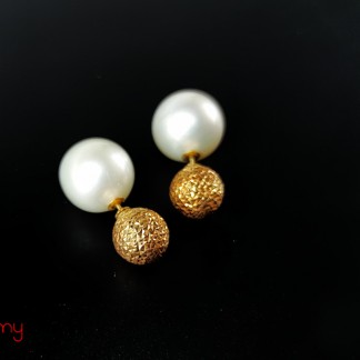 Sea pearl and 18k gold earrings